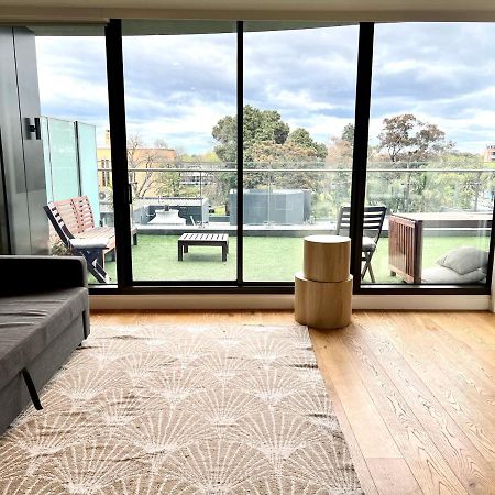 Readyset Apartments At Emerald Melburne Exterior foto