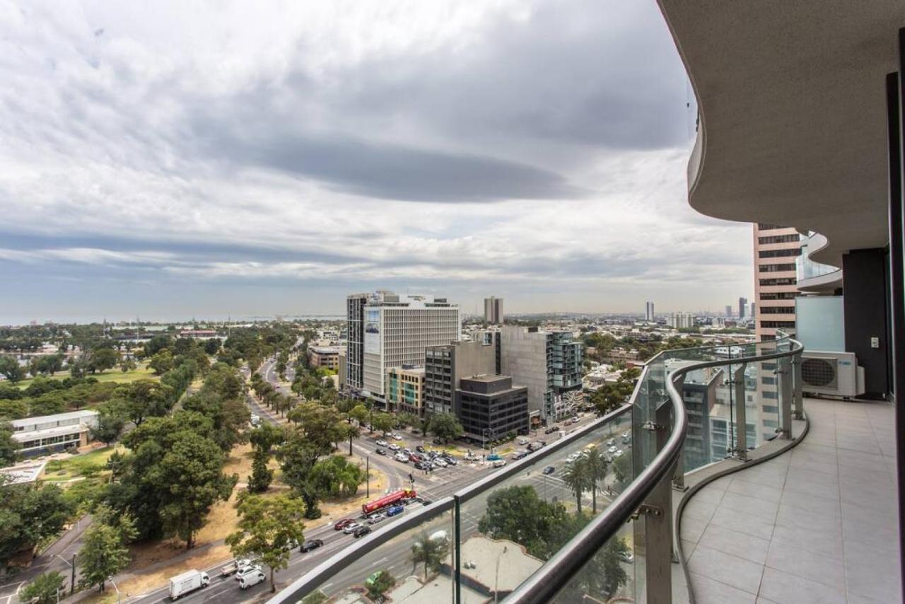 Readyset Apartments At Emerald Melburne Exterior foto