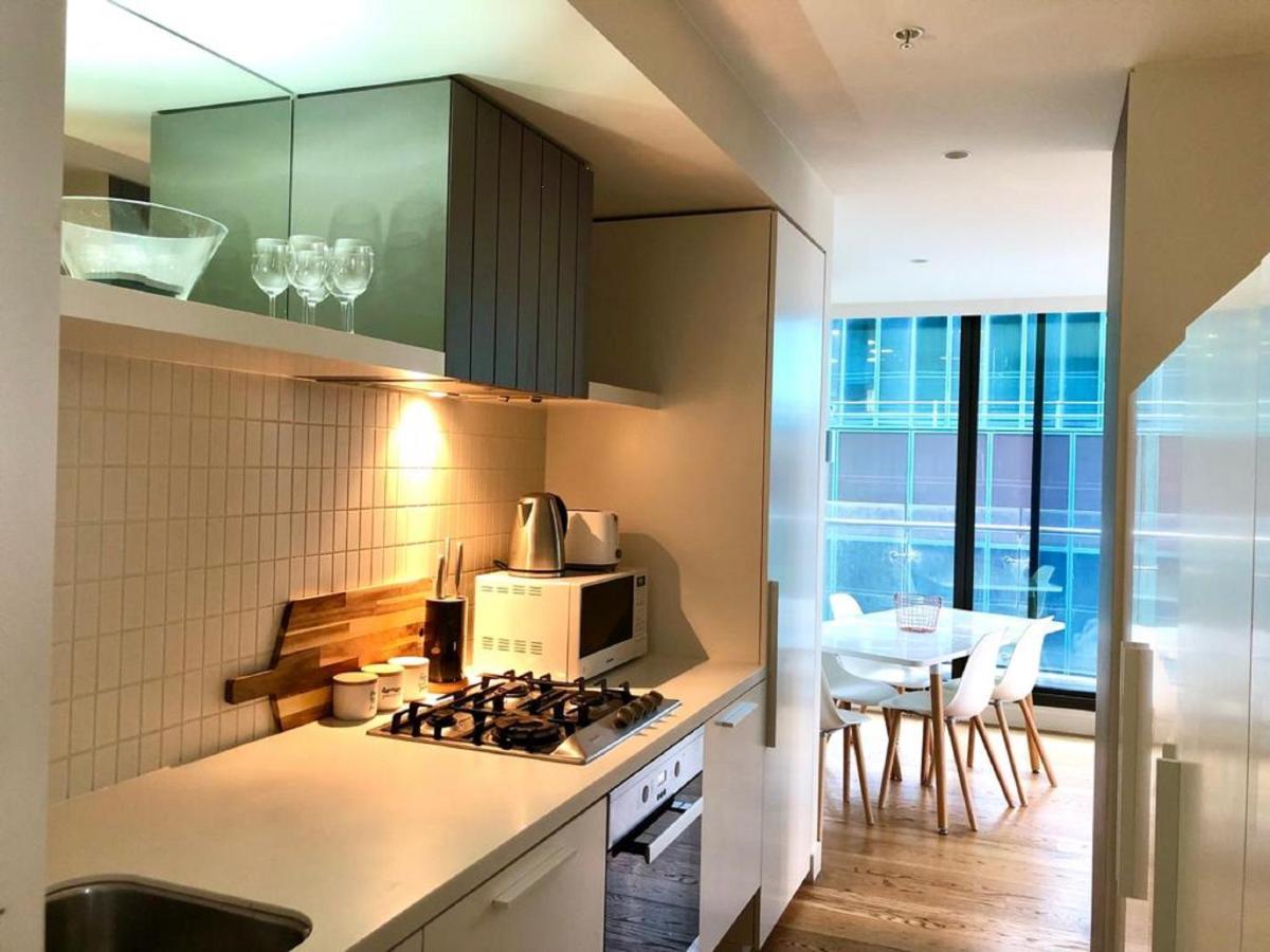 Readyset Apartments At Emerald Melburne Exterior foto