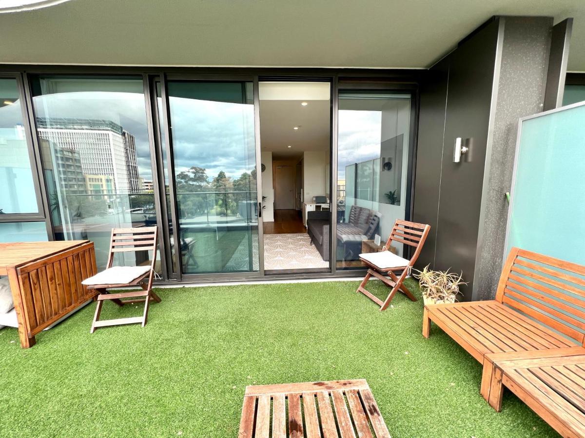 Readyset Apartments At Emerald Melburne Exterior foto